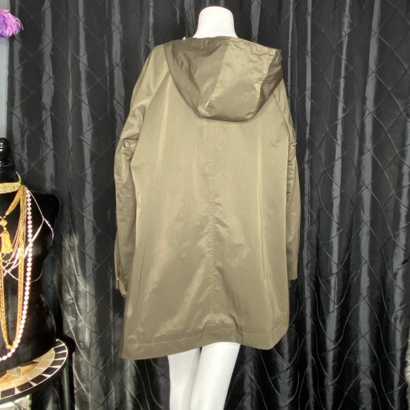 Gallery Waterproof Jacket - Picture 3 of 8